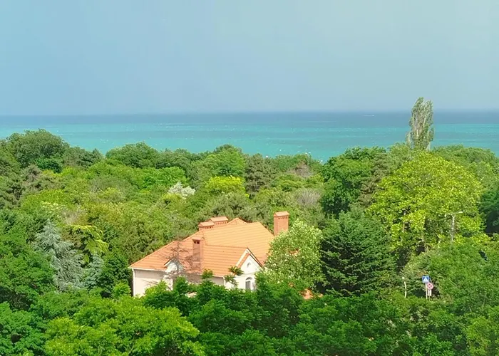 у моря на литературной * Odessa